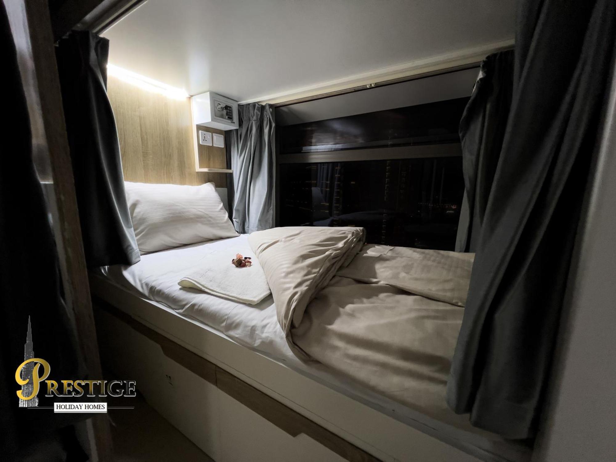 Prestige Hostel Dubai Luaran gambar